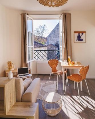 "Aux Grandes Ecoles" Studio Premium cœur de Poitiers