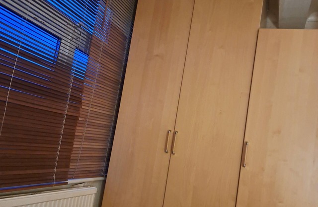 Available as three bed apartment,/single roomsnwalking to rookery/streatham com