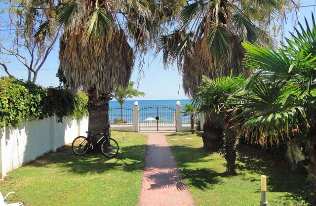 Avdira Seaside House