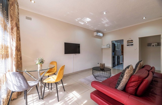 Avondale Apartment: Your Home Away From Home !