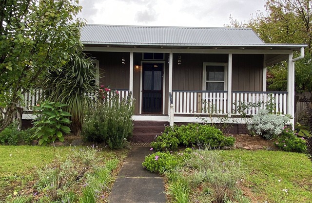 Awen Cottage - Delightful Romantic Getaway