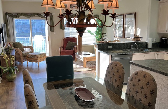 Awesome 3 BR Condo in Village of 5 Points! POOL,TENNIS CTS,BIKE TRL,