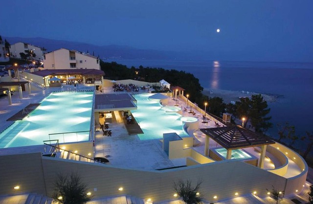 Awesome apartment in Novi vinodolski