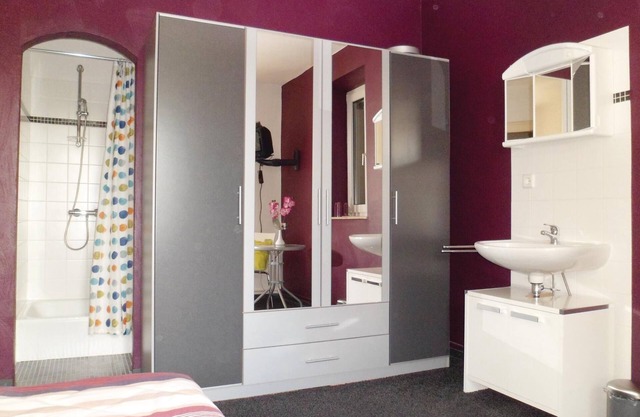 Awesome apartment in Medebach with WiFi