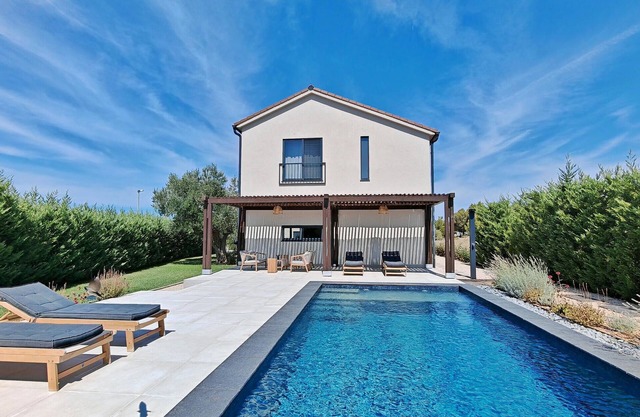 Awesome home in Dubrava kod Sibenika