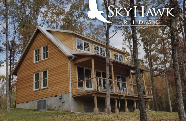 Awesome Home at Sky Hawk Ridge, a 185-Acre Refuge, ONE MILE to Buffalo River