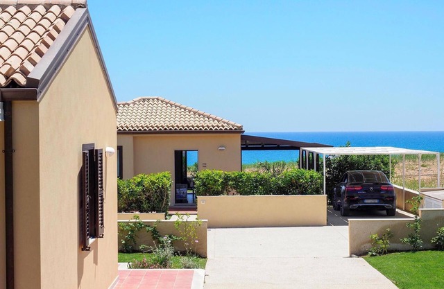 Awesome home in Marina di Modica