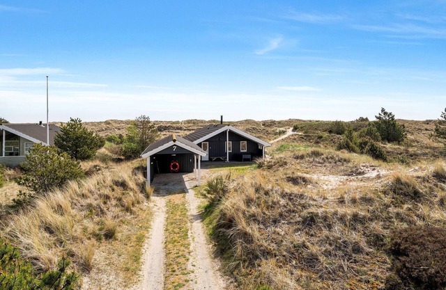 Awesome home in ålbæk with WiFi