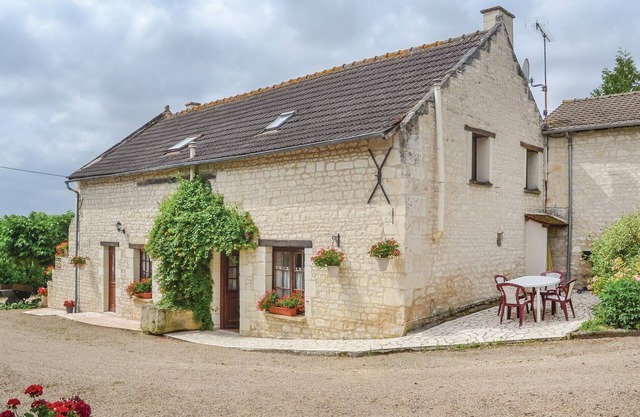 Awesome home in Assay