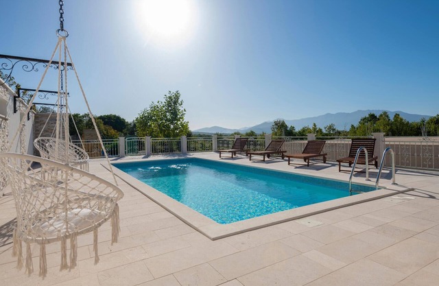 Awesome home in Cista Provo