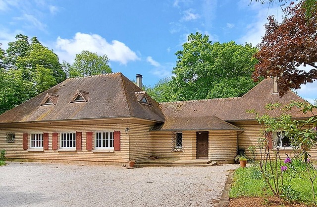 Awesome home in Colombieres with WiFi