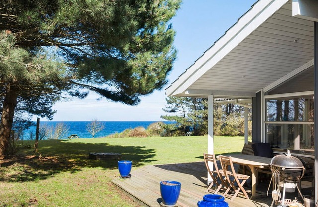Awesome home in Sjællands Odde