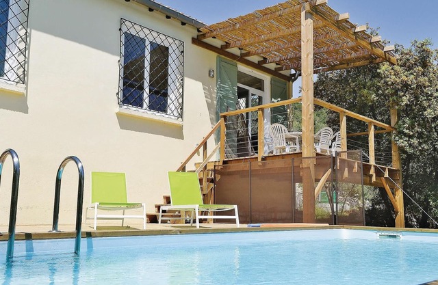 Awesome home in Sollies Toucas