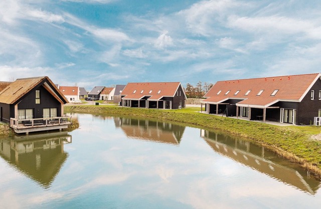 Awesome home in Nieuwvliet-Bad with 2 Bedrooms, WiFi and Private swimming pool