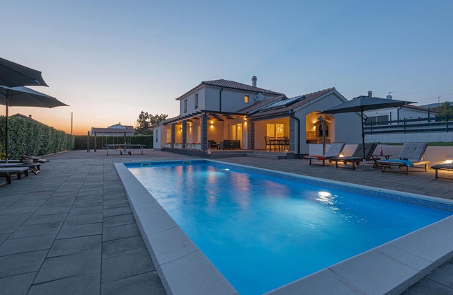 Awesome home in Sibenik with WiFi