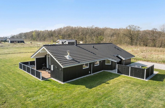 Awesome home in Storvorde with sauna