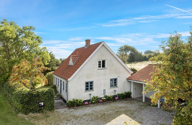 Awesome home in Tranekær with kitchen