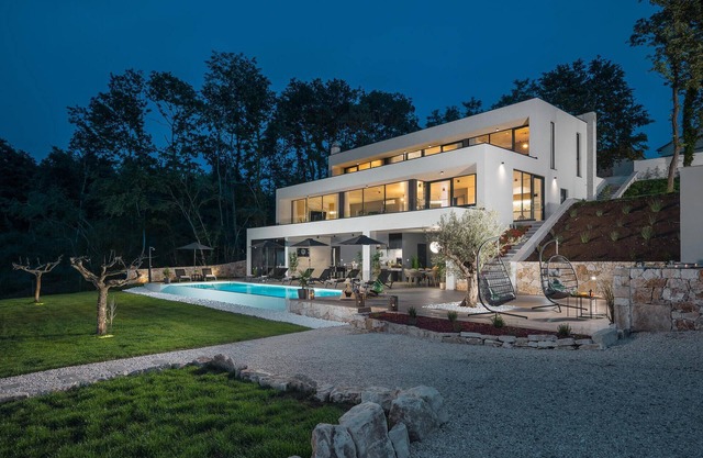 Awesome home in Zminj with WiFi