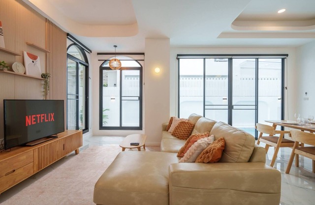 Ayas Retreat - Muji Ekkamai Pool Villa With 4 Bedrooms