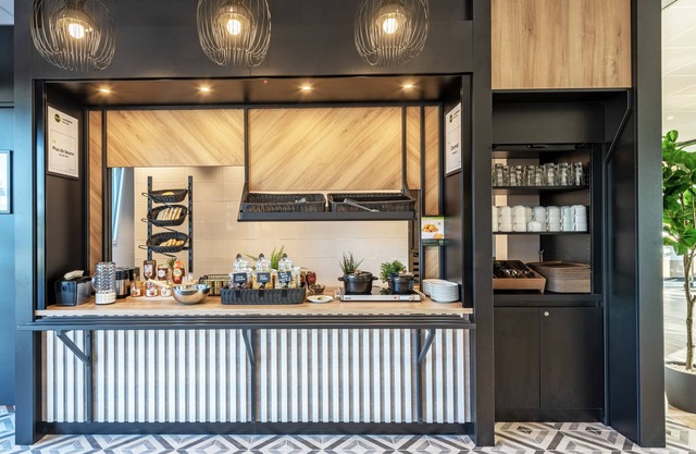 B&B HOTEL Landerneau Bois Noir