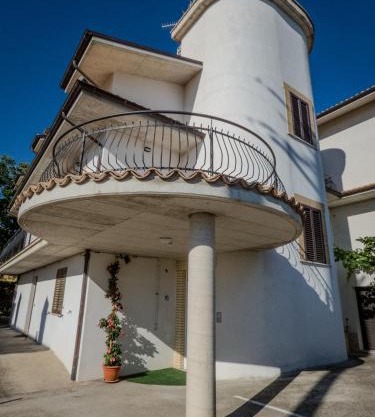 B&B "LE LUCI" SUPER CAMERA IN ATTICO interno 3 rose rosse