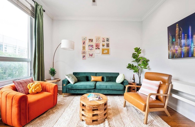Balcony, Gym, 1 Garage Parking, Sleeps 10!