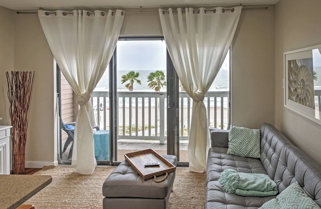 Balcony w/Ocean View! North Beach 2nd-Floor Condo