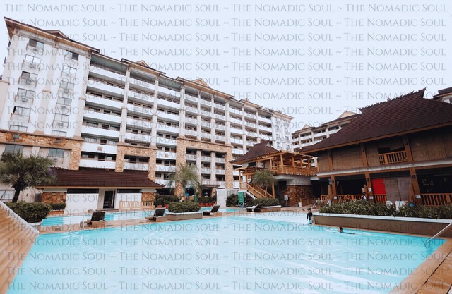 Bali-Inspired 2BR Condo with Netflix, Pool, Gym & Mall Access