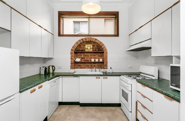 BAR92 - 3 bedroom home - Northbridge