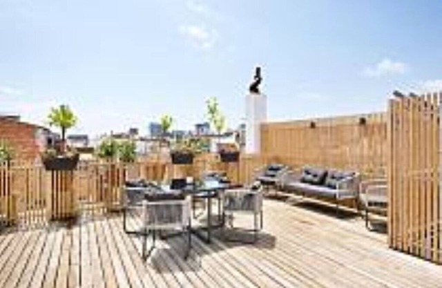 BARCELONA/Hospitalet Llobregat.Several apt.5 pers/apt.