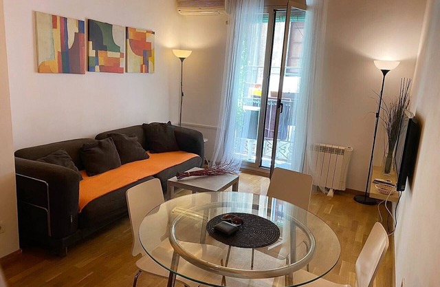 Barcelona, Chic Sant Pere, Great Location!
