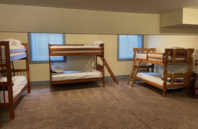 Barlow Manor ~ Perfect Reunion Home