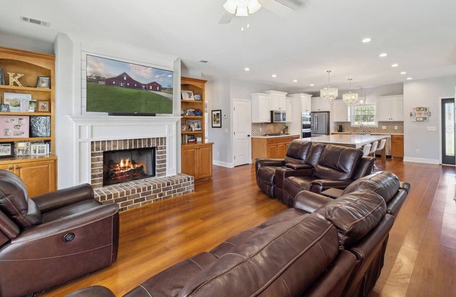 Barndominium, Private Pool, large groups allowed, country living