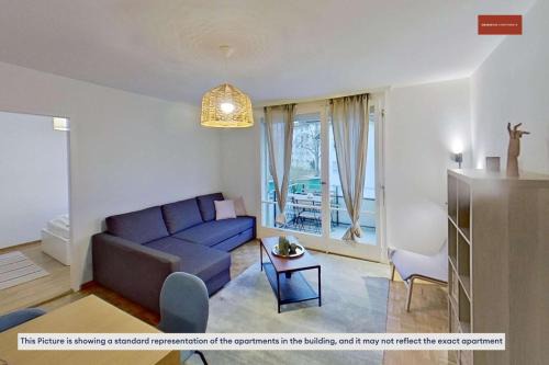 Basic 1BR in Seebach, Tram-Connected
