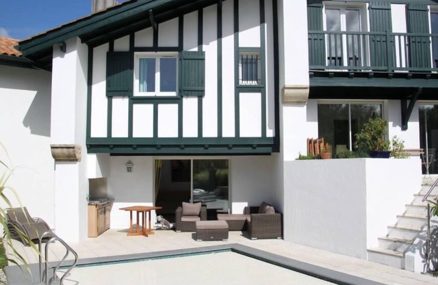 Bassussarry: House / Villa - BASSUSSARRY