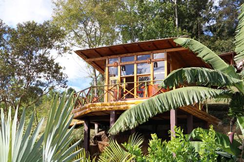 BAUMHAUS Cabañas rusticas con jacuzzi privado