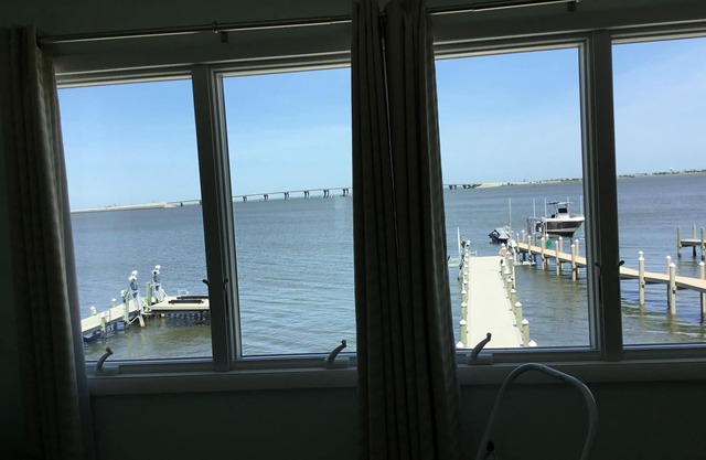 Bay front with 120 ‘ pier for boating, swimming, crabbing . Beautiful Sunrises!