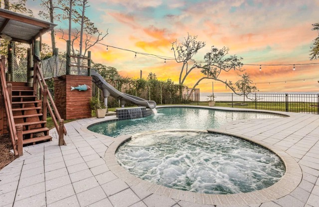 Bay Place – Dock + Pool – Summer 20% Off