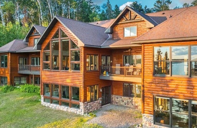 Bay Ridge North Lakeshore Lodge Retreat