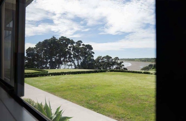 Bay View Terrace: Luxury Beach Studios