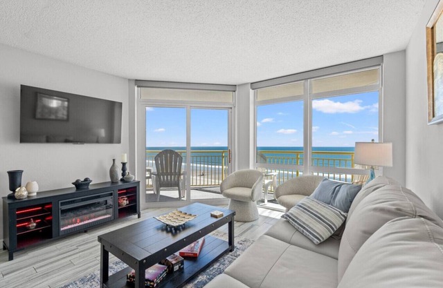 Bay Watch Resort 512