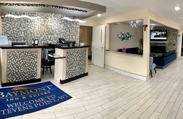 Baymont by Wyndham Stevens Point