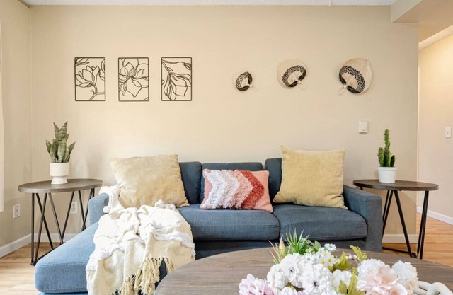 BD35 1b1b Apt Unit 1 @S Seattle close to airport