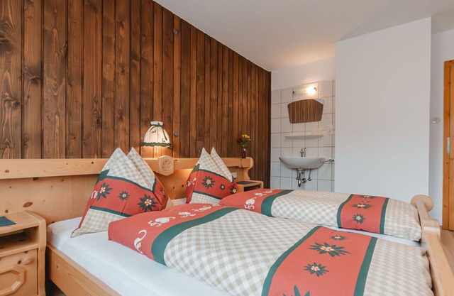 Beautiful villa for 11 guests with WIFI, TV, terrace and panoramic view
