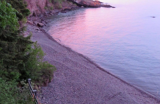 Be mesmerized by exceptional views of Lake Superior. Perched above the water!