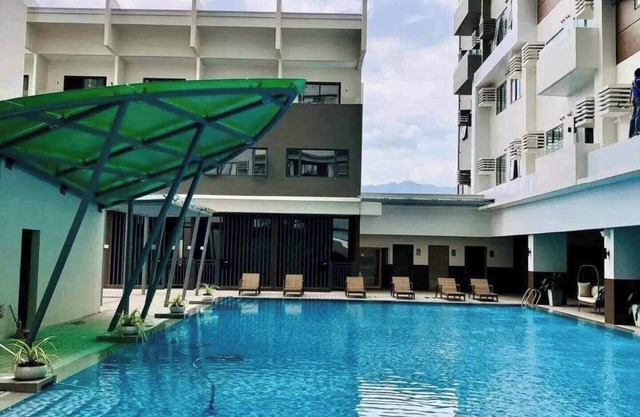Be Residences 1-bedroom condo near IT Park, Cebu City with WiFi, AC