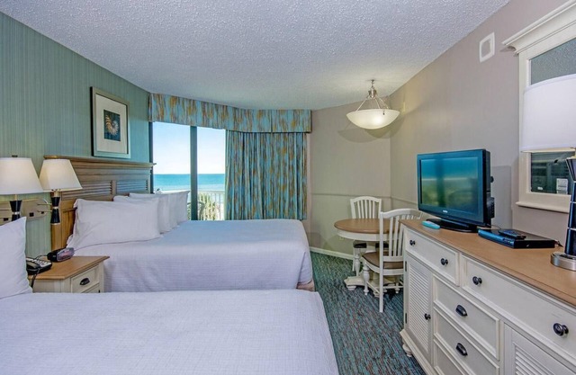 Beach Bum Haven 2nd Flr Oceanfront with Breakfast