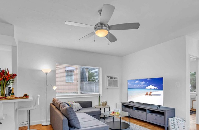 Beach Condo | King Bed | Lush Patio w/BBQ | Breakers Key Five | H0MES