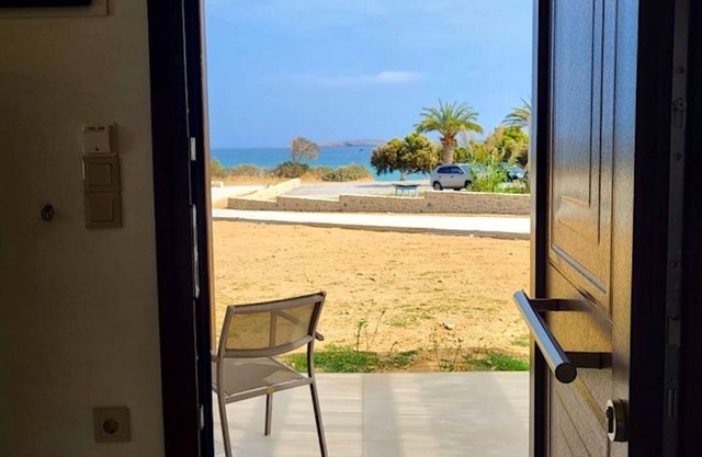 Beach domiciles in quiet surroundings