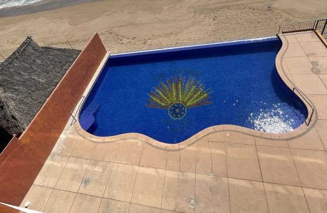 Beach Front 3 bedrooms 3 bathrooms sleeps 6 & 2 kids under 12